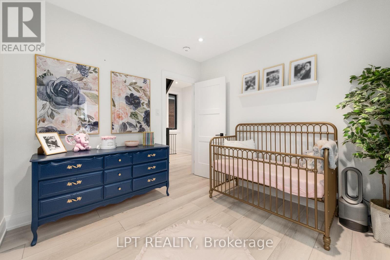 323 Booth Street, Ottawa, Ontario  K1R 7K1 - Photo 23 - X12153508