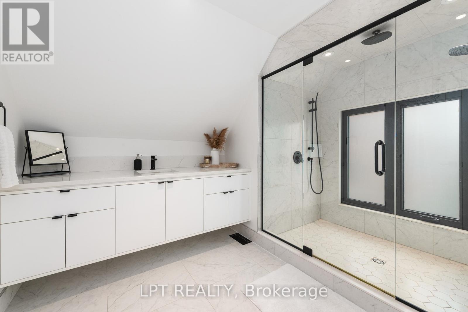 323 Booth Street, Ottawa, Ontario  K1R 7K1 - Photo 32 - X12153508