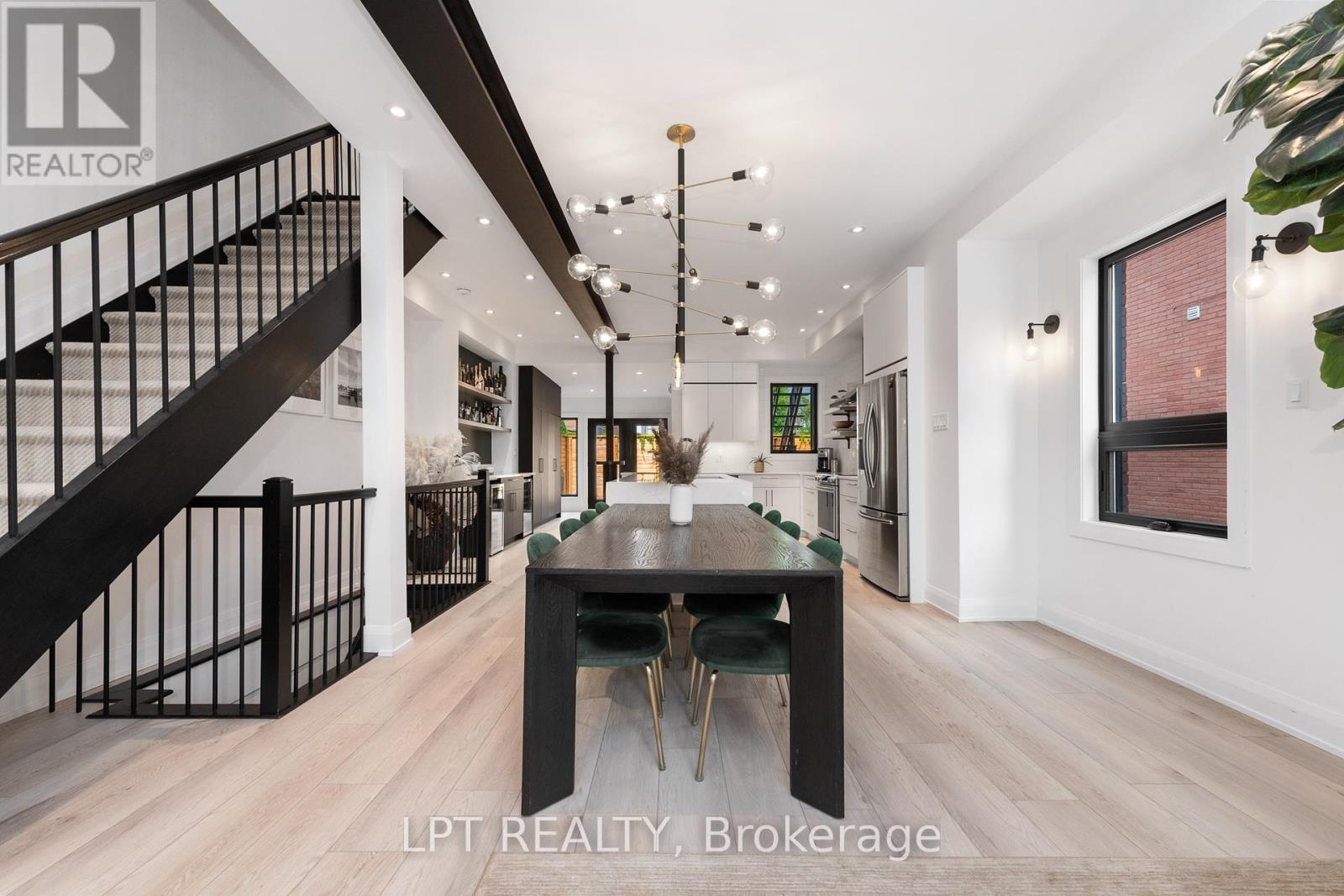 323 Booth Street, Ottawa, Ontario  K1R 7K1 - Photo 8 - X12153508