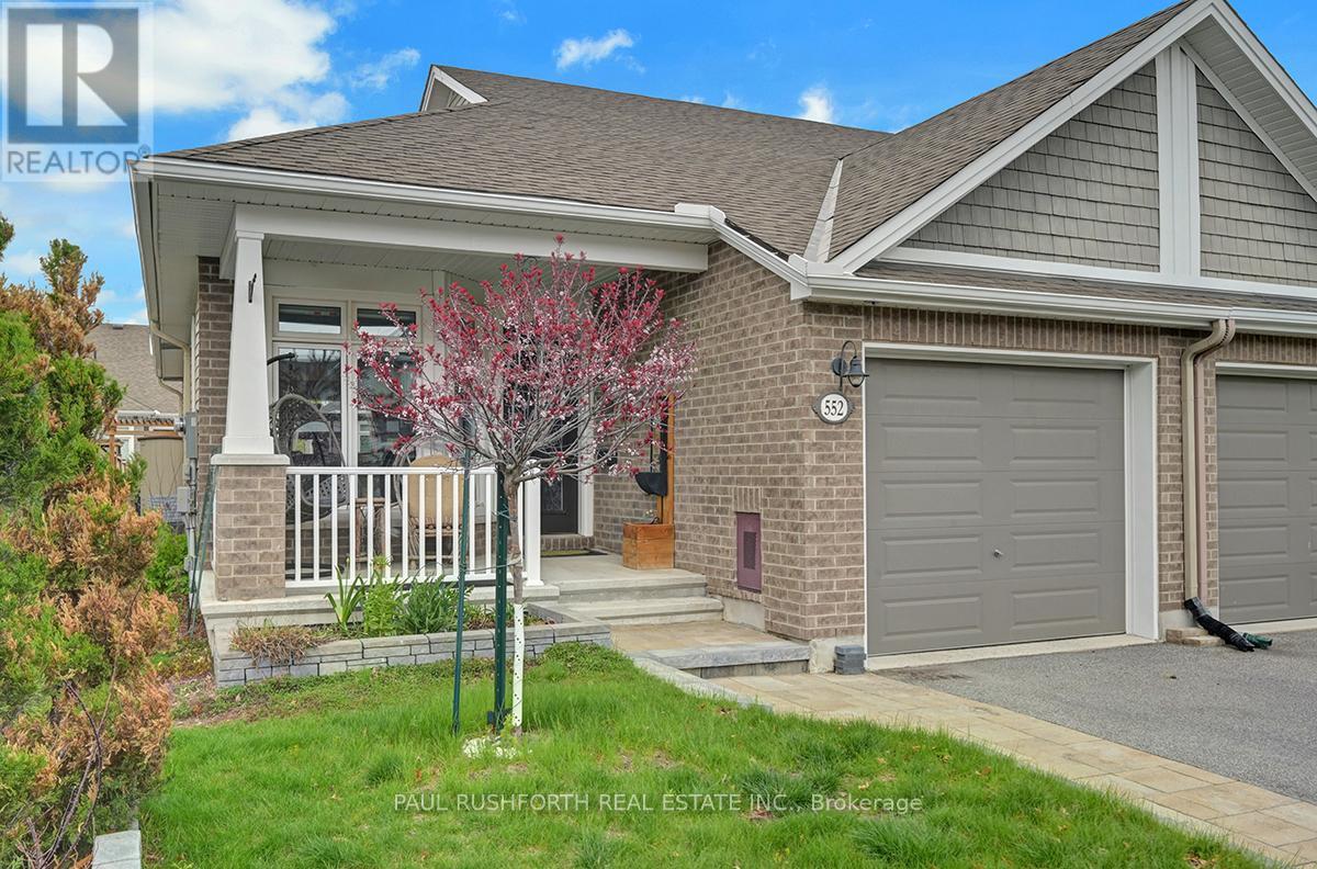 Property at 552 SILVERBELL CRESCENT image 2