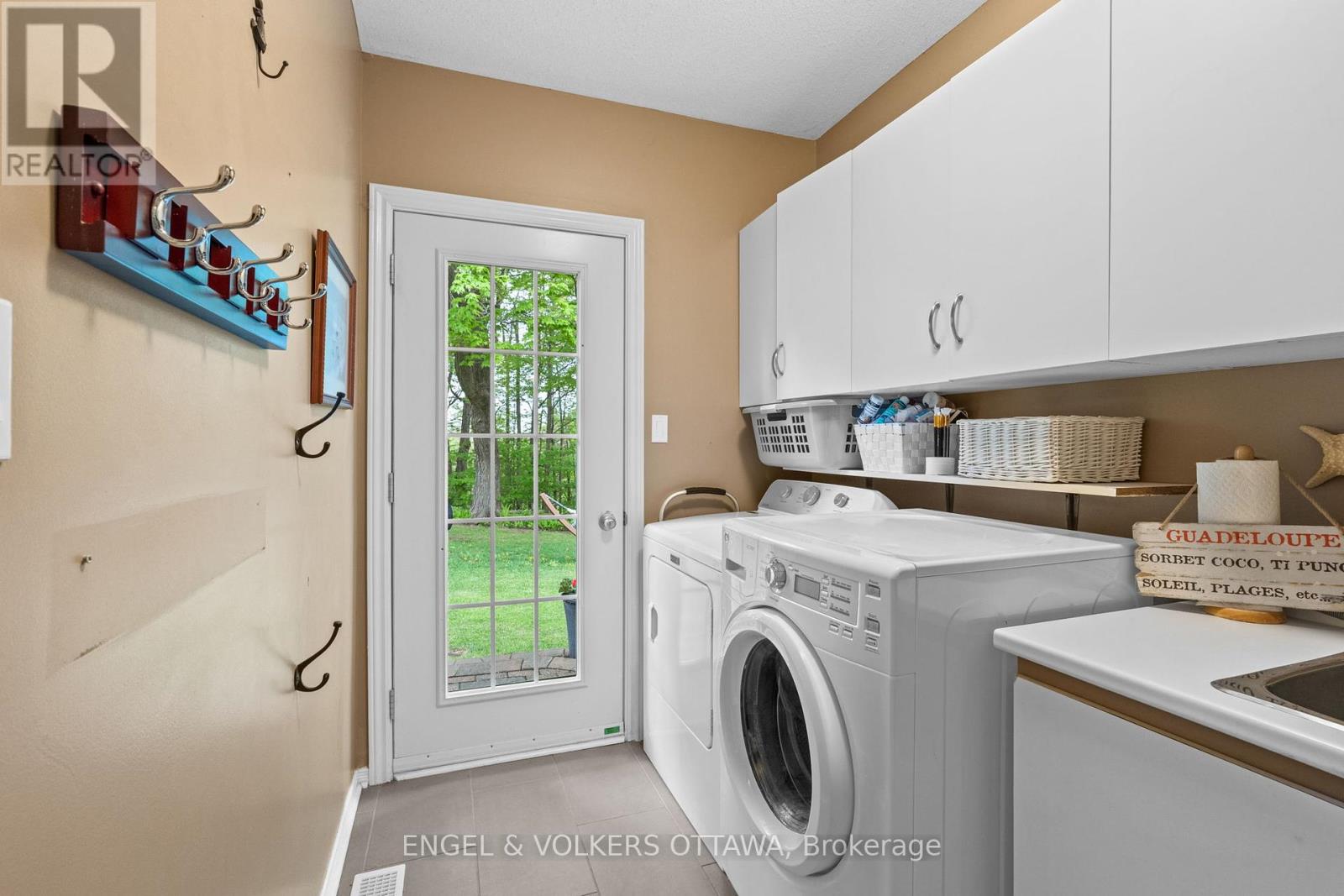 935 Fieldown Street, Ottawa, Ontario  K4C 1B9 - Photo 15 - X12153558