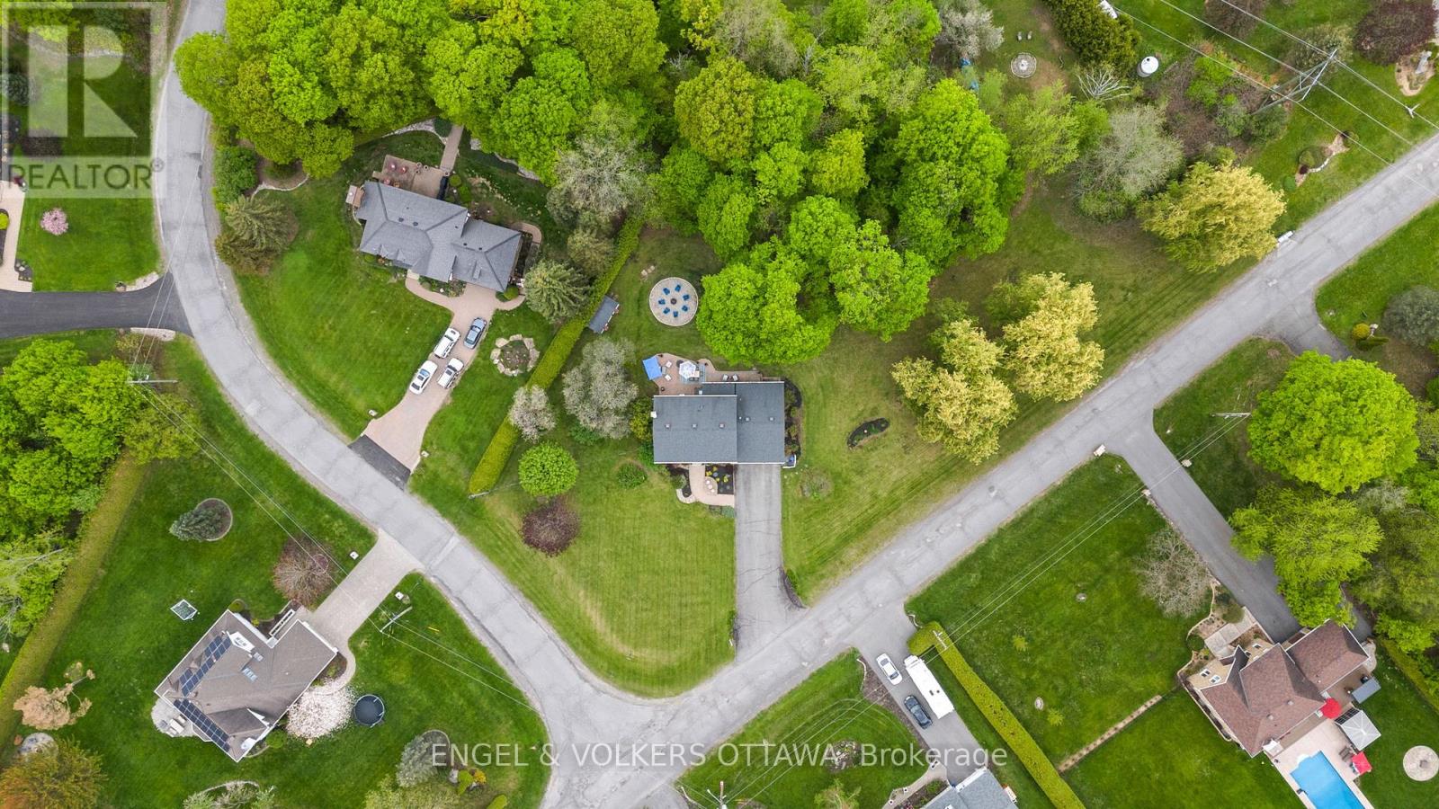 935 Fieldown Street, Ottawa, Ontario  K4C 1B9 - Photo 42 - X12153558