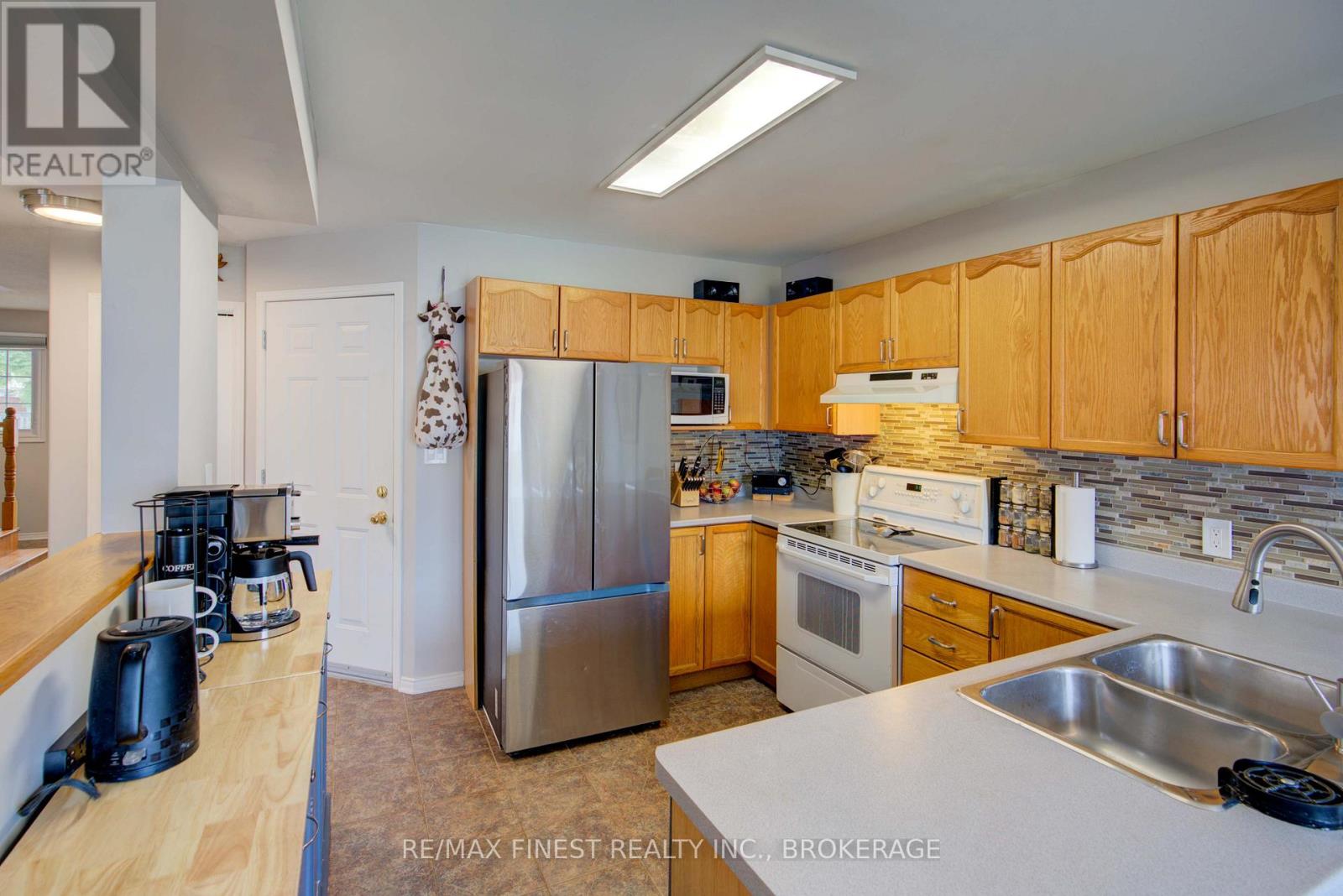 586 Freeman Crescent, Kingston, Ontario  K7K 7H6 - Photo 26 - X12148795