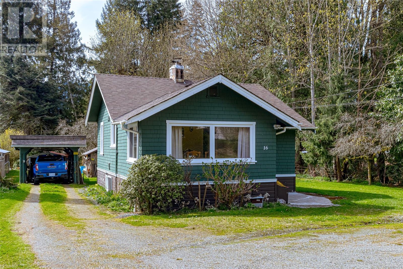 Property at 16 North Shore Rd image 4