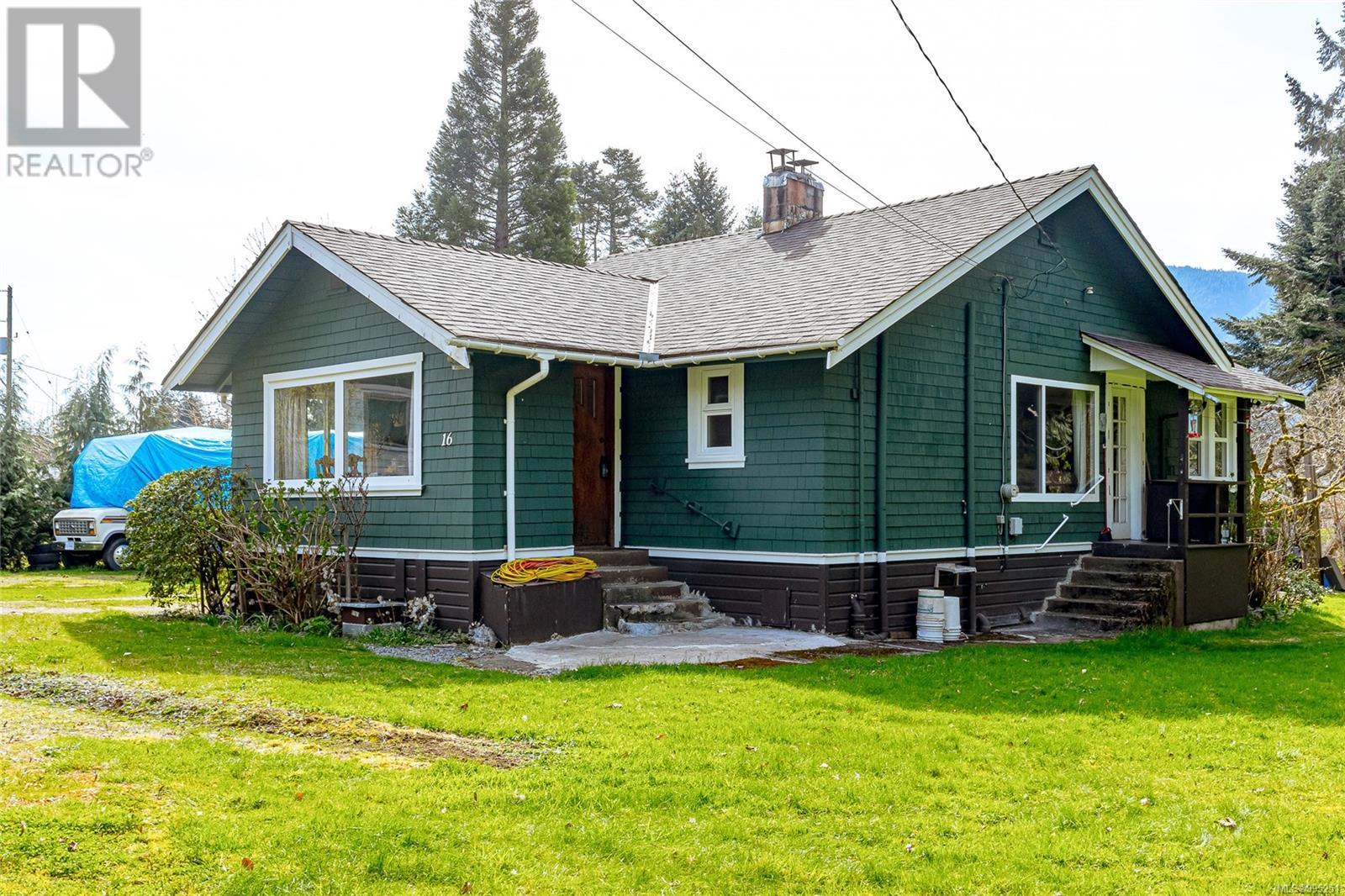 Property at 16 North Shore Rd image 3