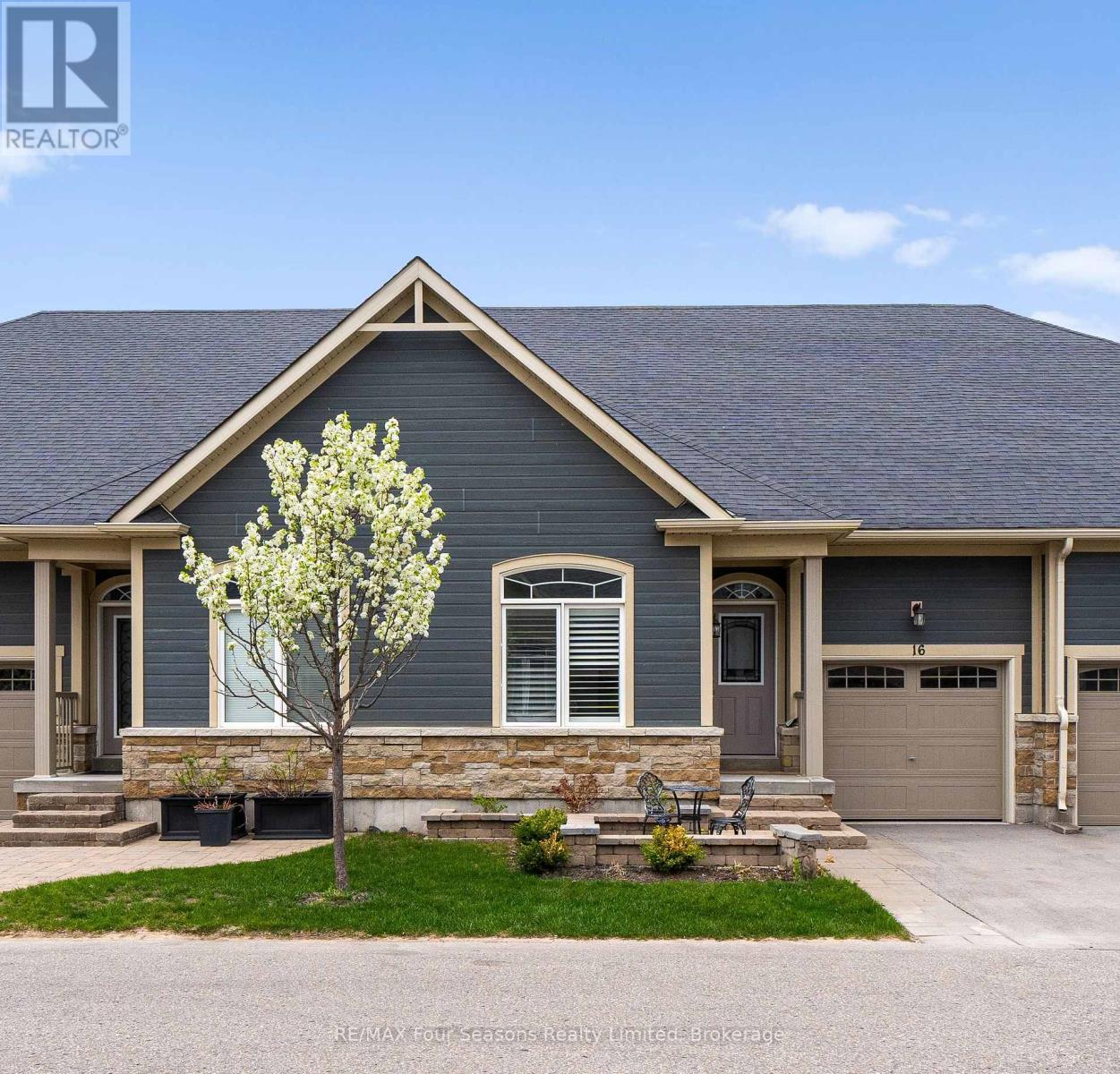 Property at 16 KARI CRESCENT image 2