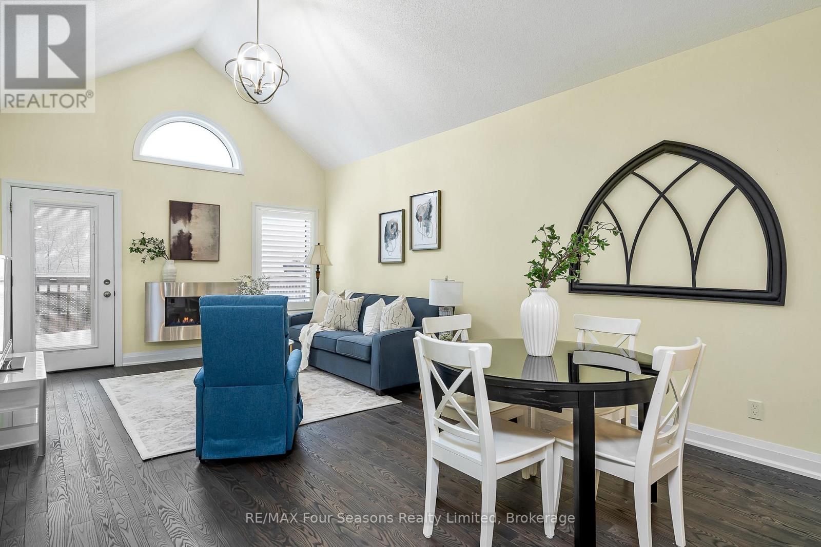 16 Kari Crescent, Collingwood, Ontario  L9Y 5B4 - Photo 4 - S12124579