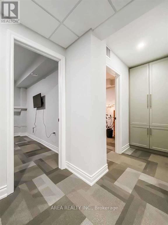 5 - 388 Queen Street E, Toronto, Ontario  M5A 1T3 - Photo 8 - C12153535