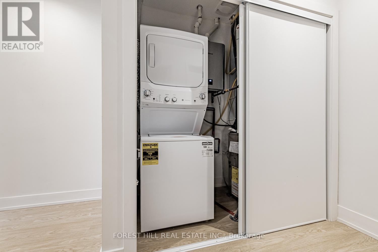 Main #2 - 124 Kenwood Avenue, Toronto, Ontario  M6C 2S3 - Photo 7 - C12153545