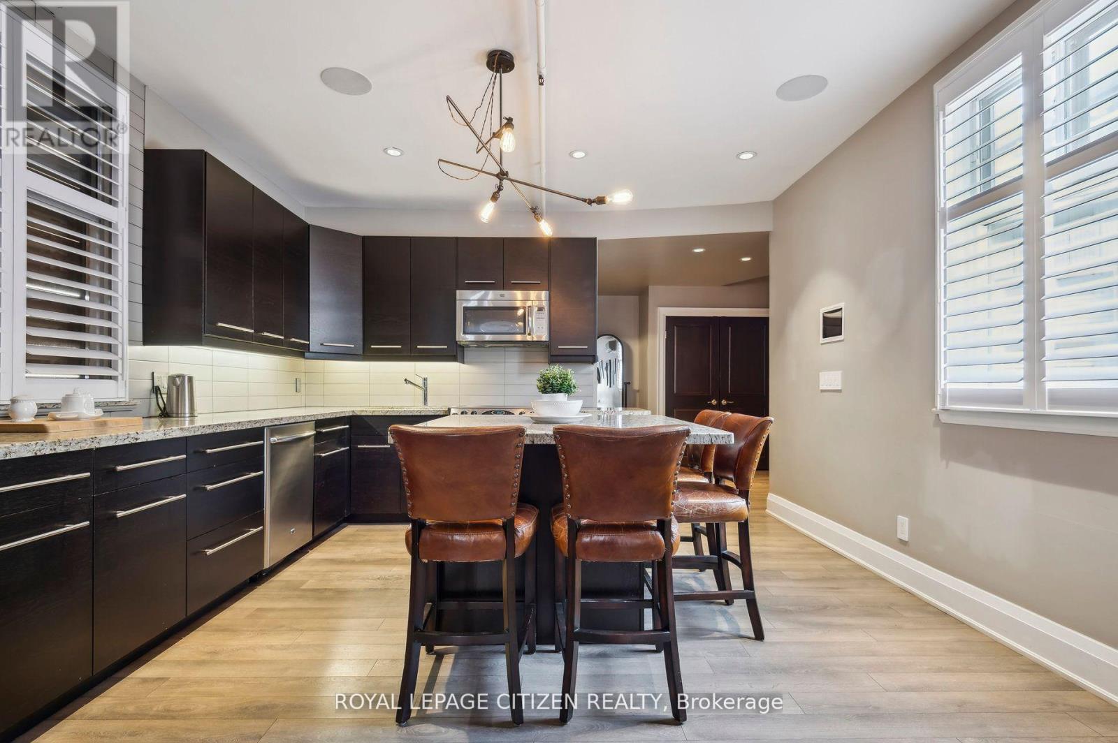 201 - 326 Carlaw Avenue, Toronto, Ontario  M4M 3N8 - Photo 11 - E12153520