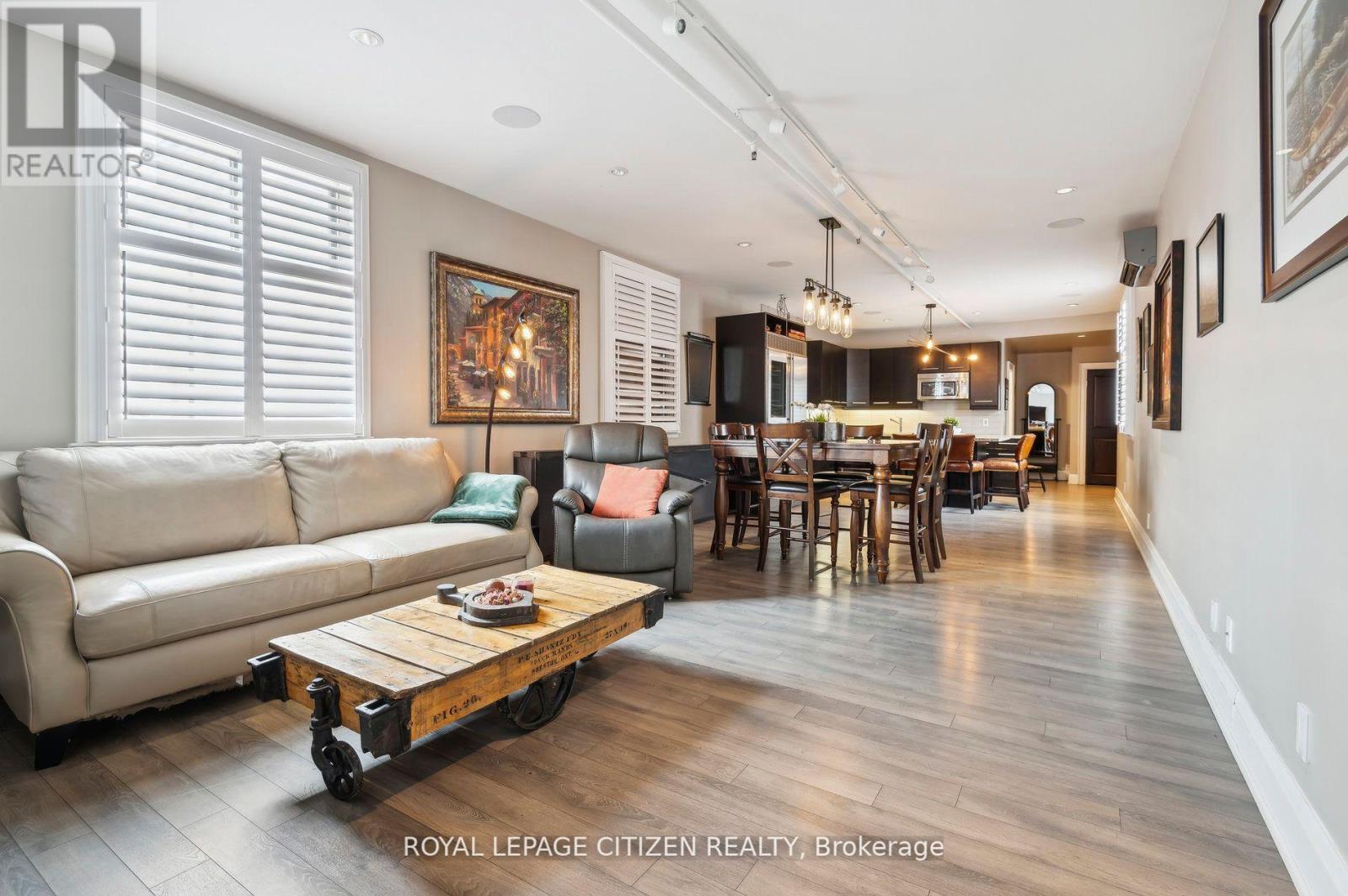 201 - 326 Carlaw Avenue, Toronto, Ontario  M4M 3N8 - Photo 14 - E12153520