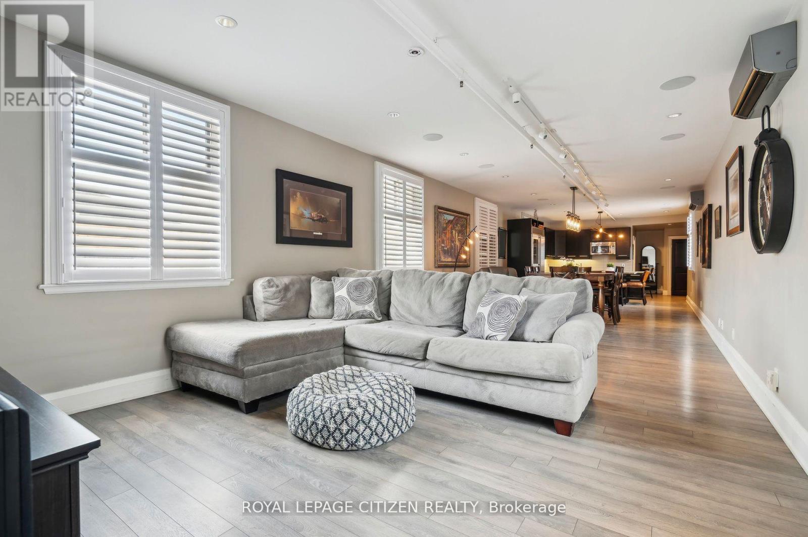 201 - 326 Carlaw Avenue, Toronto, Ontario  M4M 3N8 - Photo 16 - E12153520
