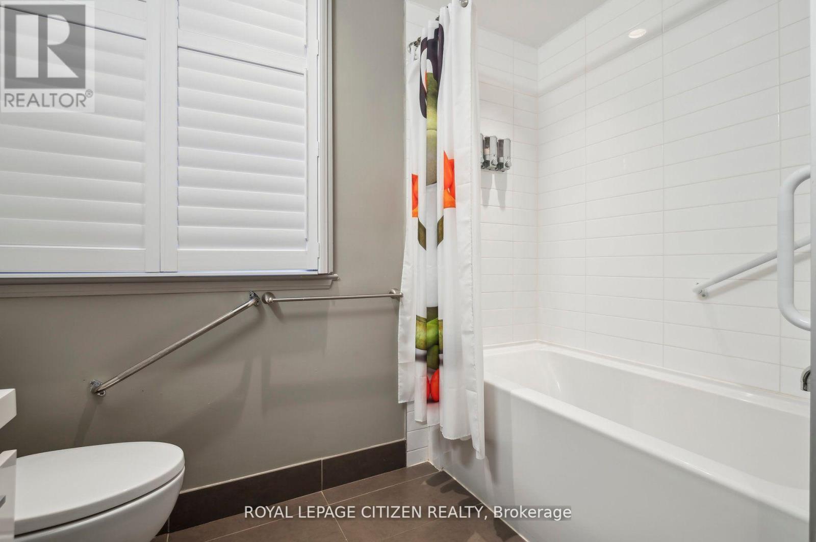 201 - 326 Carlaw Avenue, Toronto, Ontario  M4M 3N8 - Photo 23 - E12153520