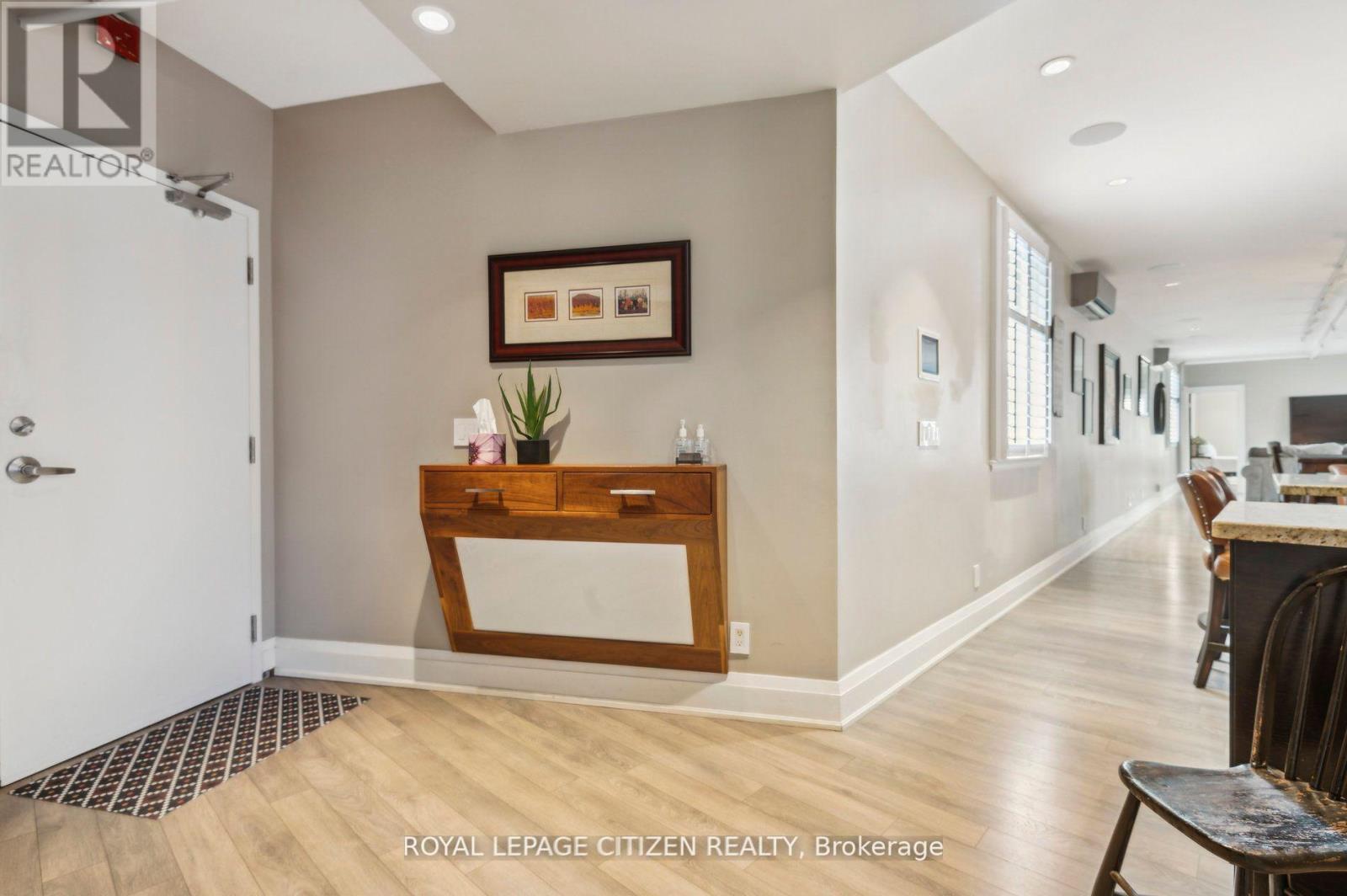 201 - 326 Carlaw Avenue, Toronto, Ontario  M4M 3N8 - Photo 3 - E12153520