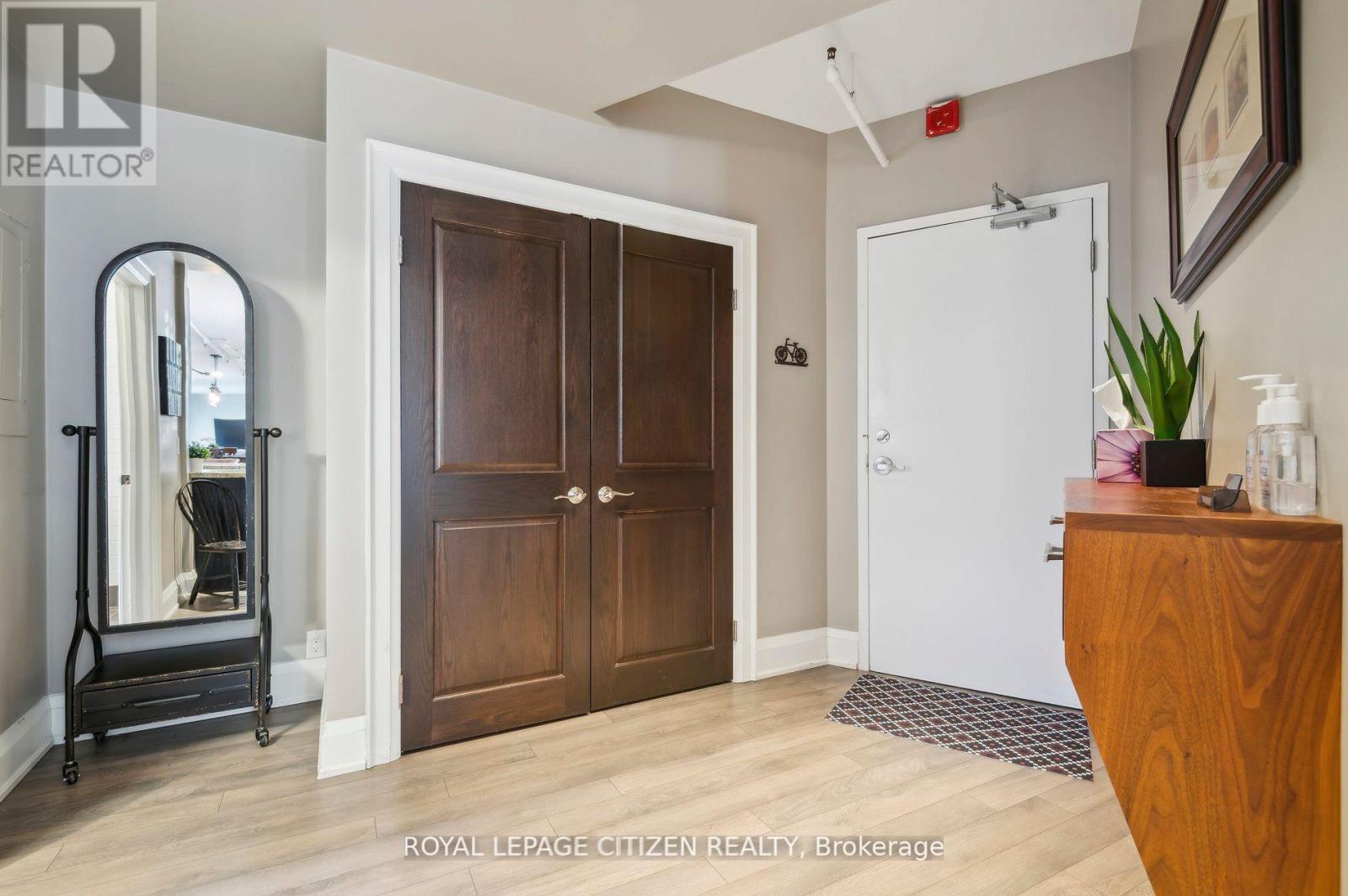 201 - 326 Carlaw Avenue, Toronto, Ontario  M4M 3N8 - Photo 4 - E12153520