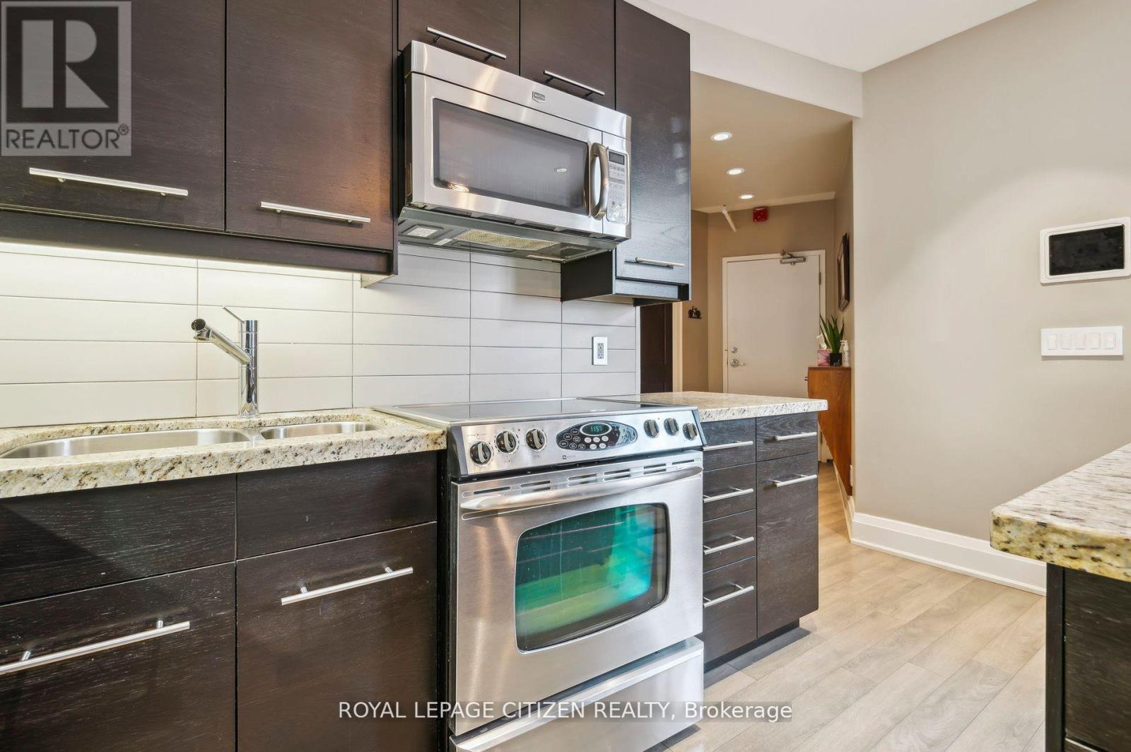 201 - 326 Carlaw Avenue, Toronto, Ontario  M4M 3N8 - Photo 8 - E12153520