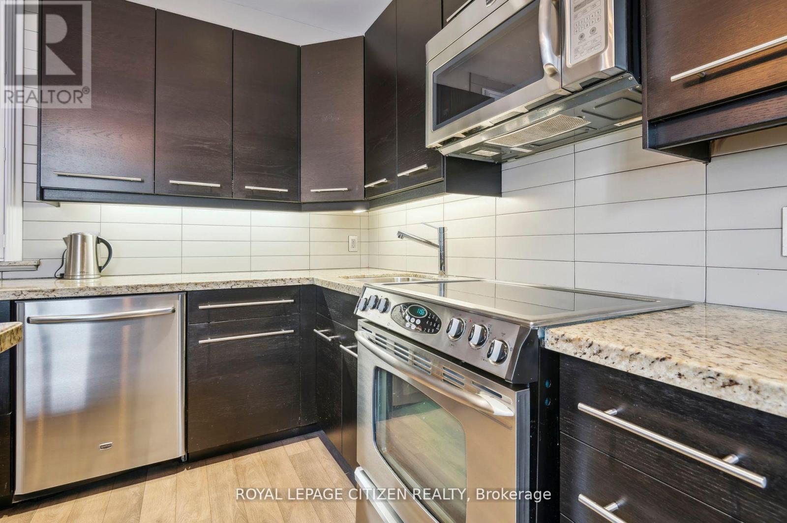201 - 326 Carlaw Avenue, Toronto, Ontario  M4M 3N8 - Photo 9 - E12153520