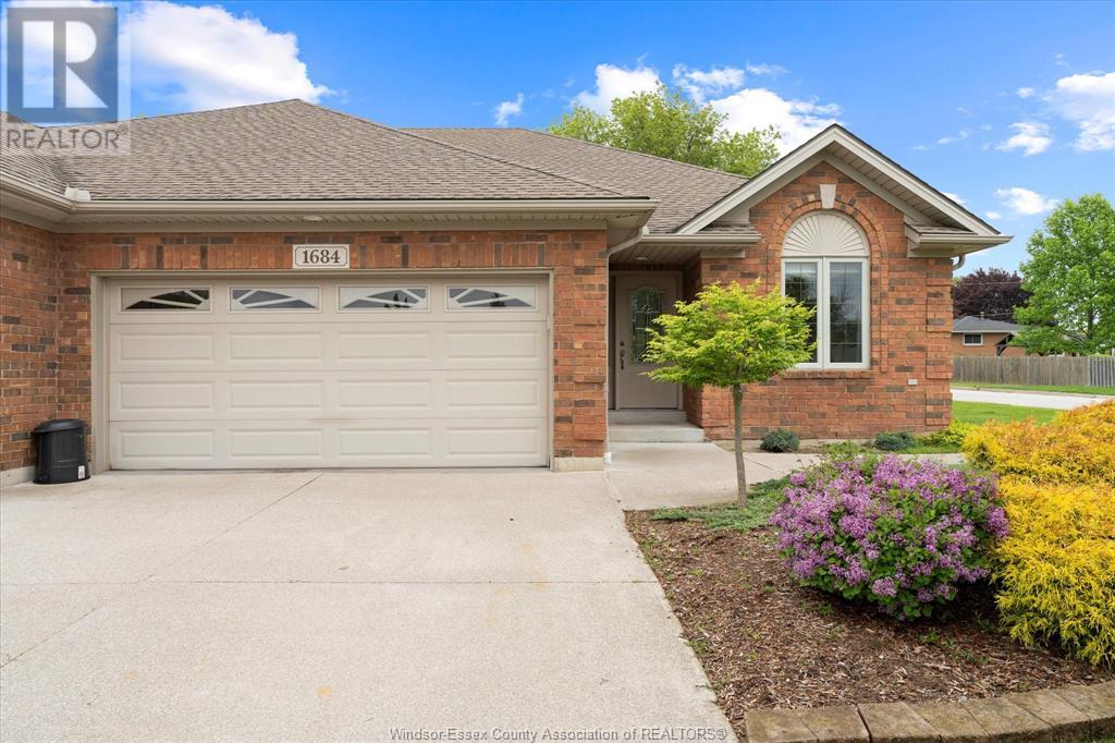 MLS# 25012310: 1684 NAPLES CRESCENT, LaSalle, Canada