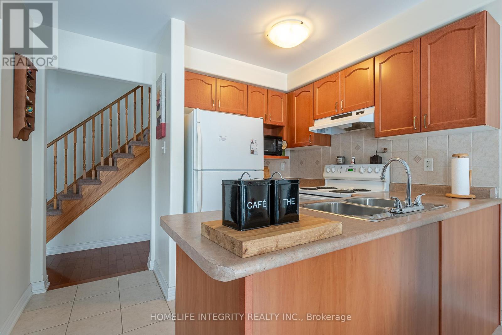 32 Mcmulkin Street, New Tecumseth, Ontario  L9R 0A9 - Photo 8 - N12153539