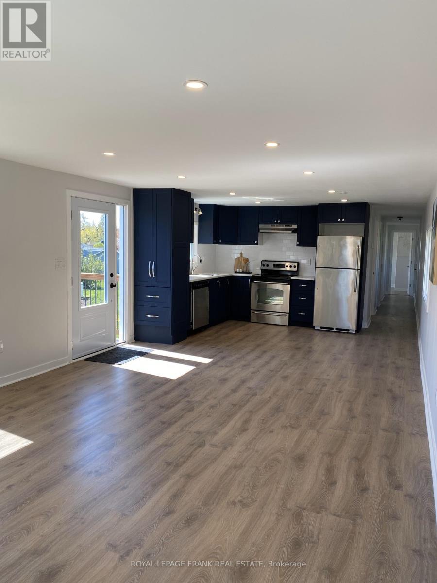 8 Bensley Drive, Oro-Medonte, Ontario  L3V 6H1 - Photo 7 - S12153793