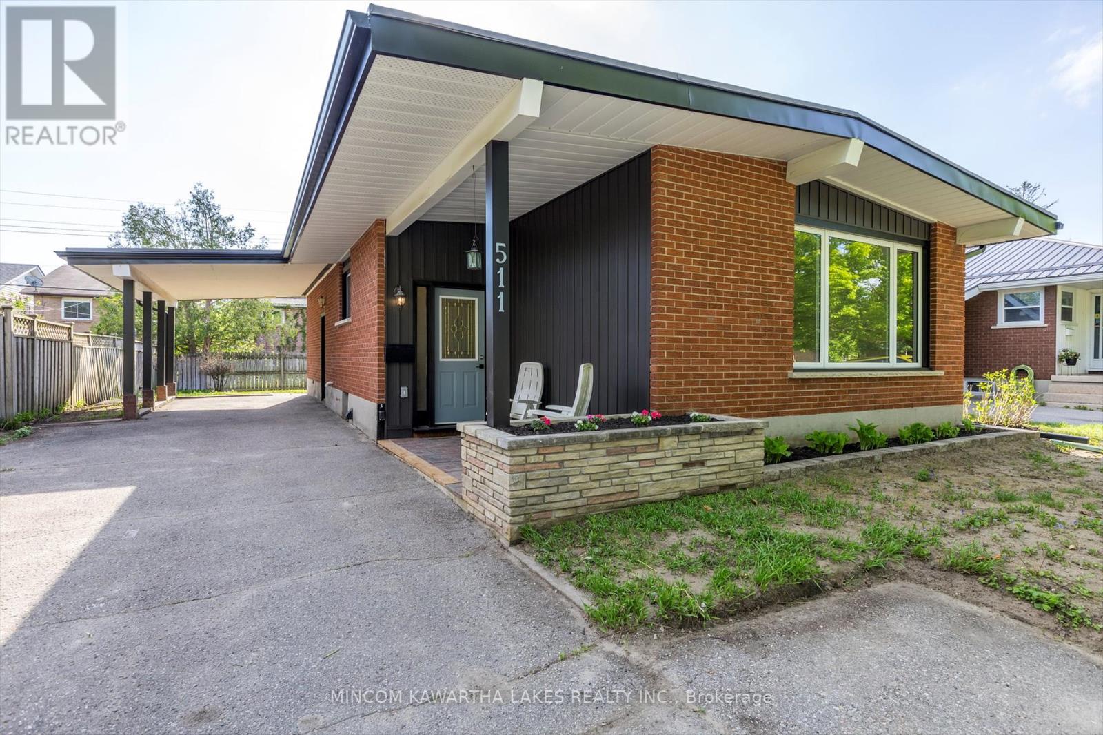 511 Robert Road, Peterborough South, Ontario  K9J 5S9 - Photo 5 - X12153682