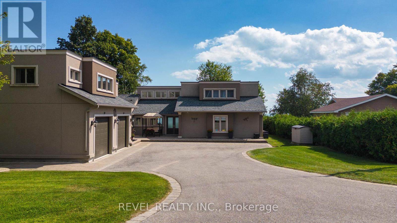 183 Lakeshore Road W, Oro-Medonte, Ontario  L0L 2E0 - Photo 3 - S12153515