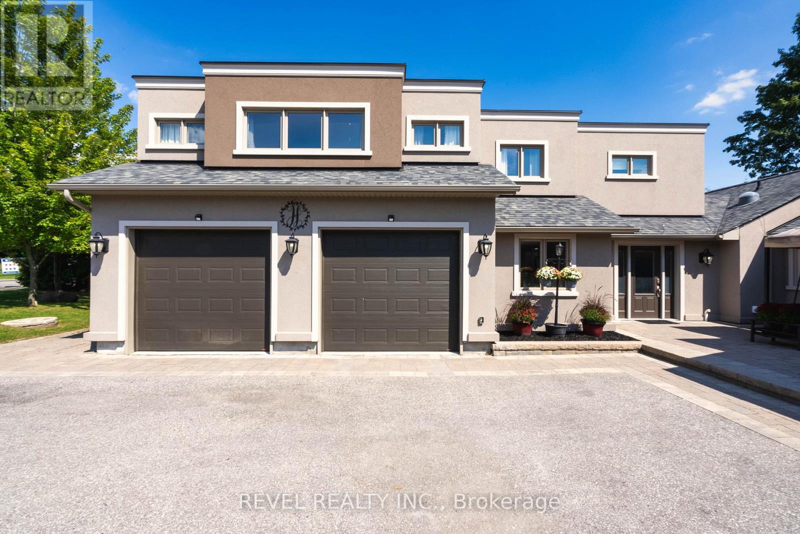 183 Lakeshore Road W, Oro-Medonte, Ontario  L0L 2E0 - Photo 4 - S12153515