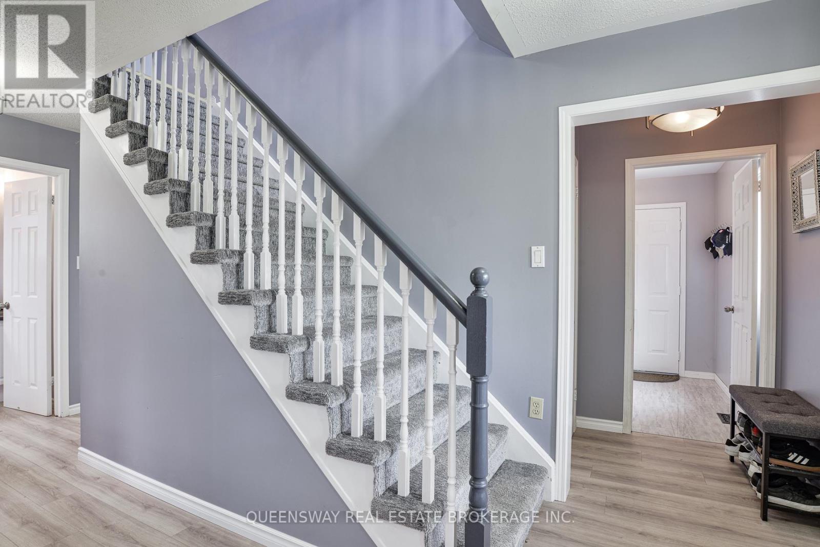 10 Lewis Drive, Orillia, Ontario  L3V 7S5 - Photo 5 - S12153517