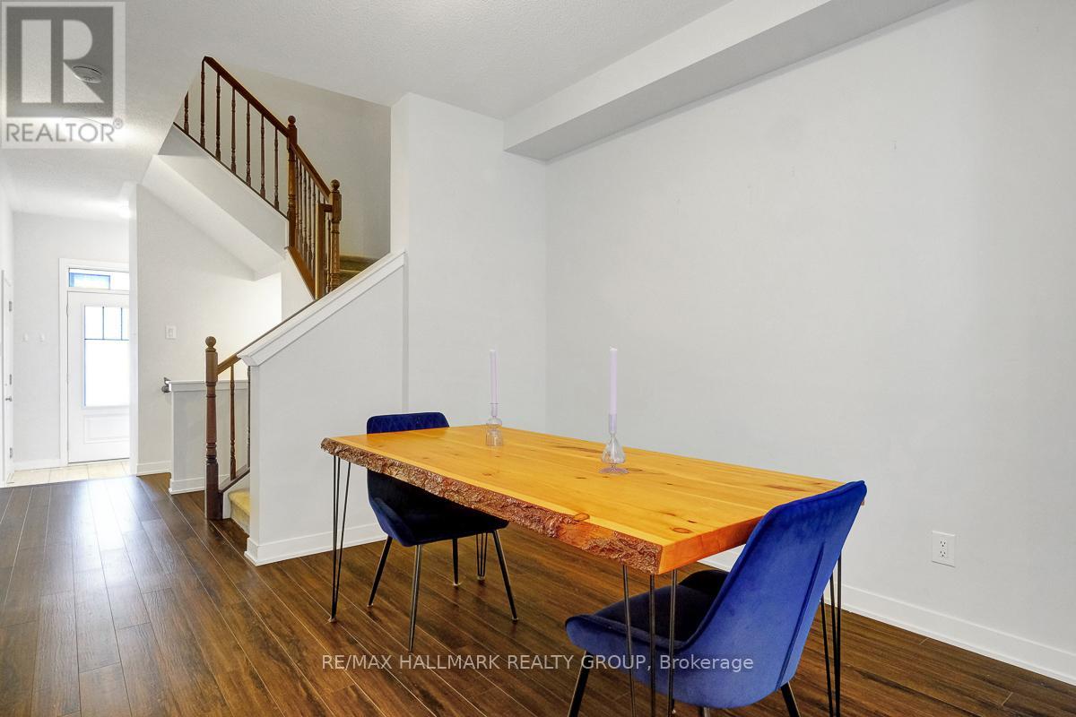64 Kindred Row N, Ottawa, Ontario  K2S 3A2 - Photo 10 - X12103135