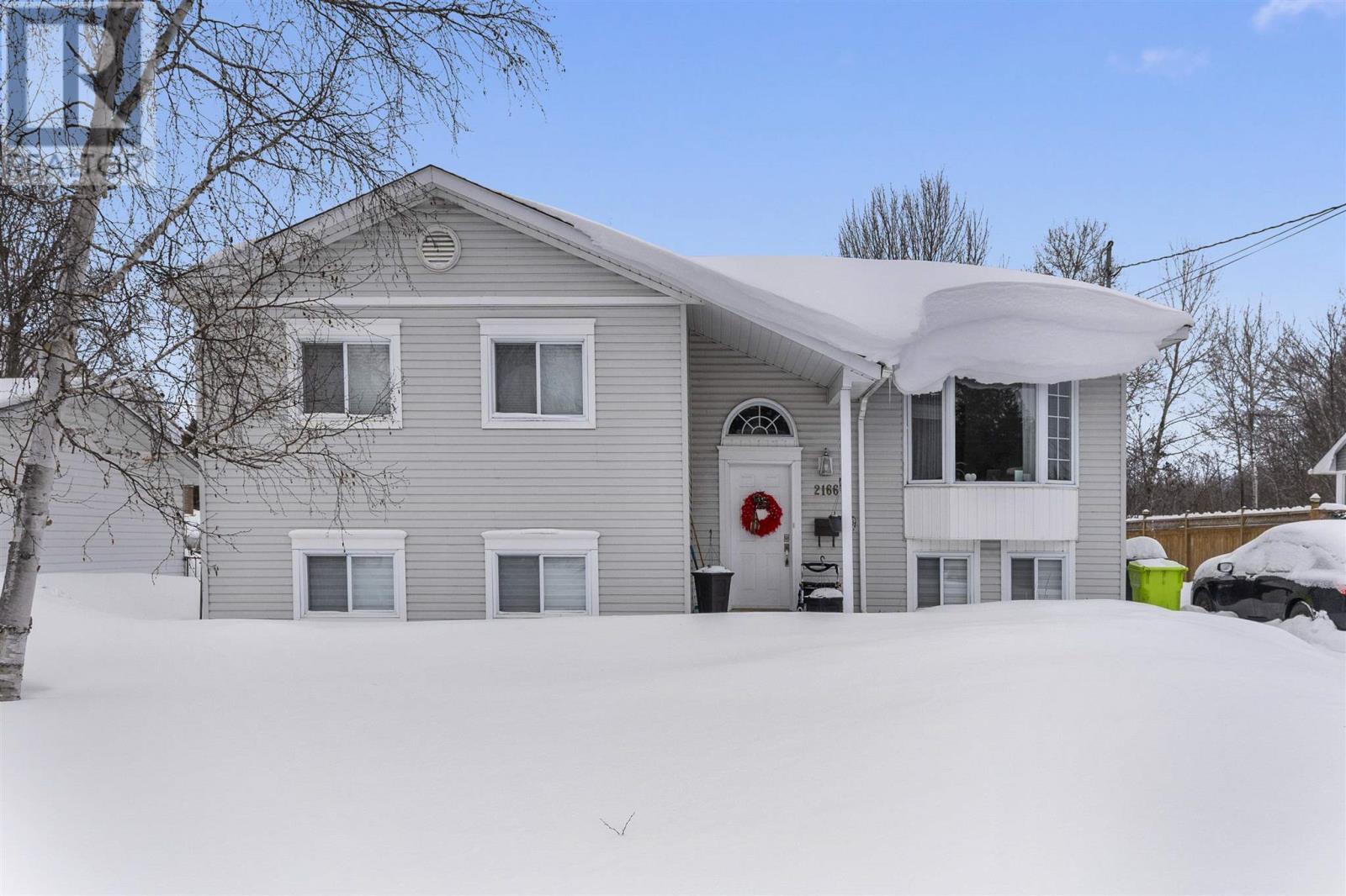 2166 Queen ST E, Sault Ste. Marie, Ontario