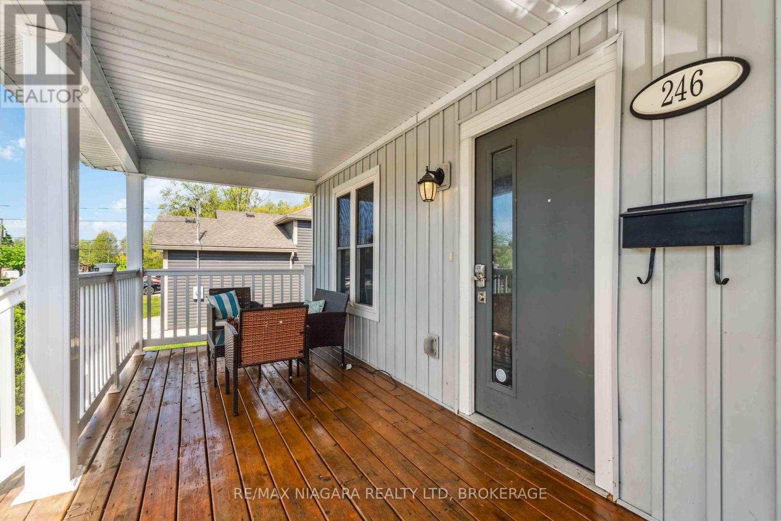 246 Martin Street, Welland, Ontario  L3C 7L5 - Photo 5 - X12153673