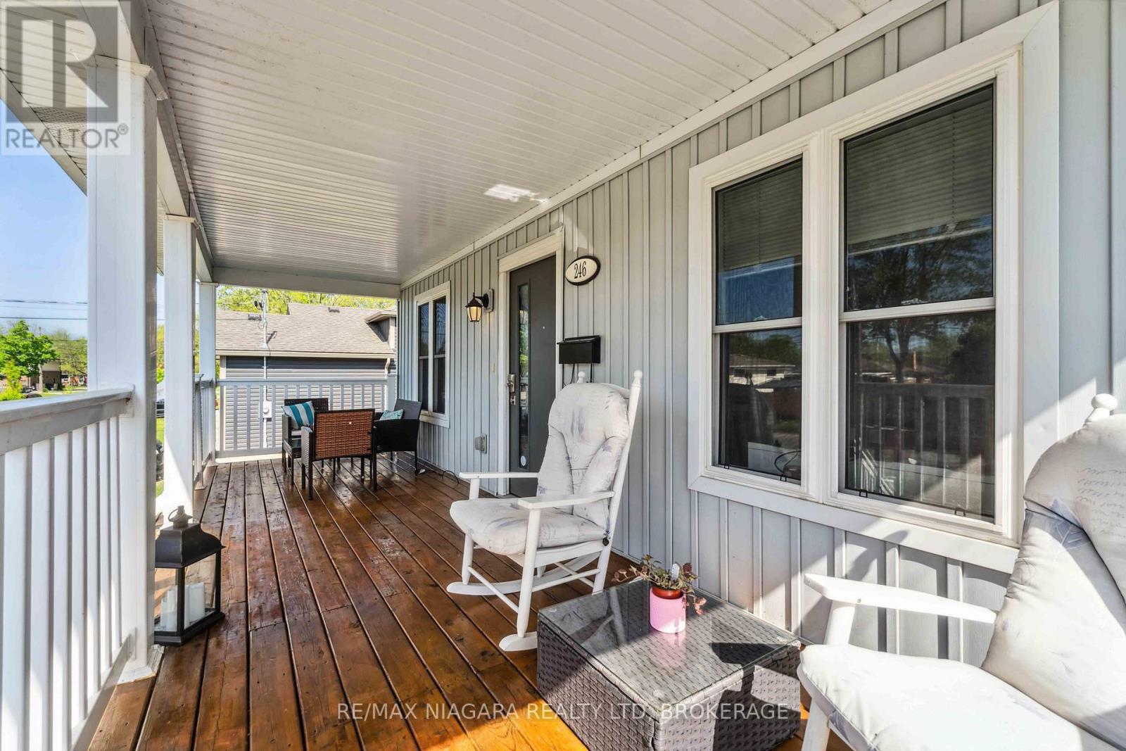 246 Martin Street, Welland, Ontario  L3C 7L5 - Photo 6 - X12153673