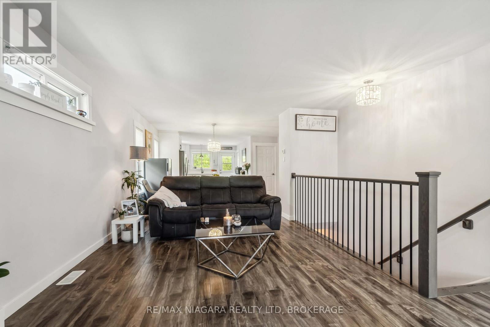 246 Martin Street, Welland, Ontario  L3C 7L5 - Photo 9 - X12153673