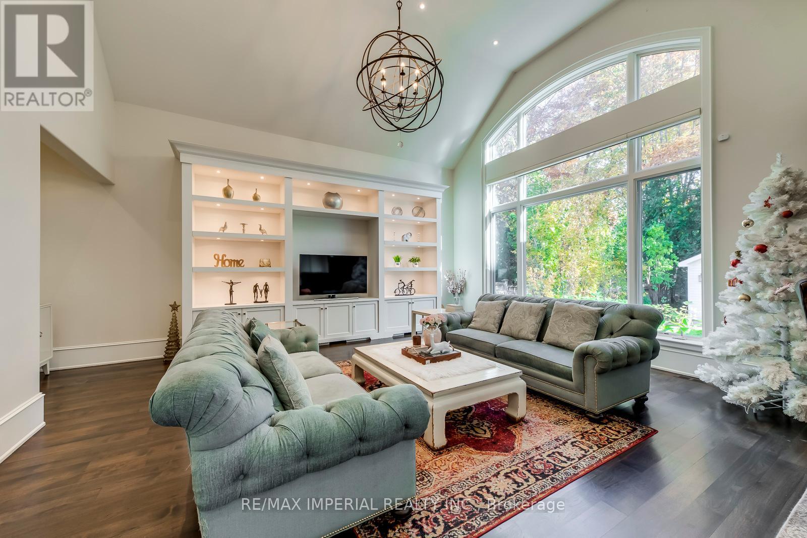 1052 Melvin Avenue, Oakville, Ontario  L6J 2V9 - Photo 13 - W12153574