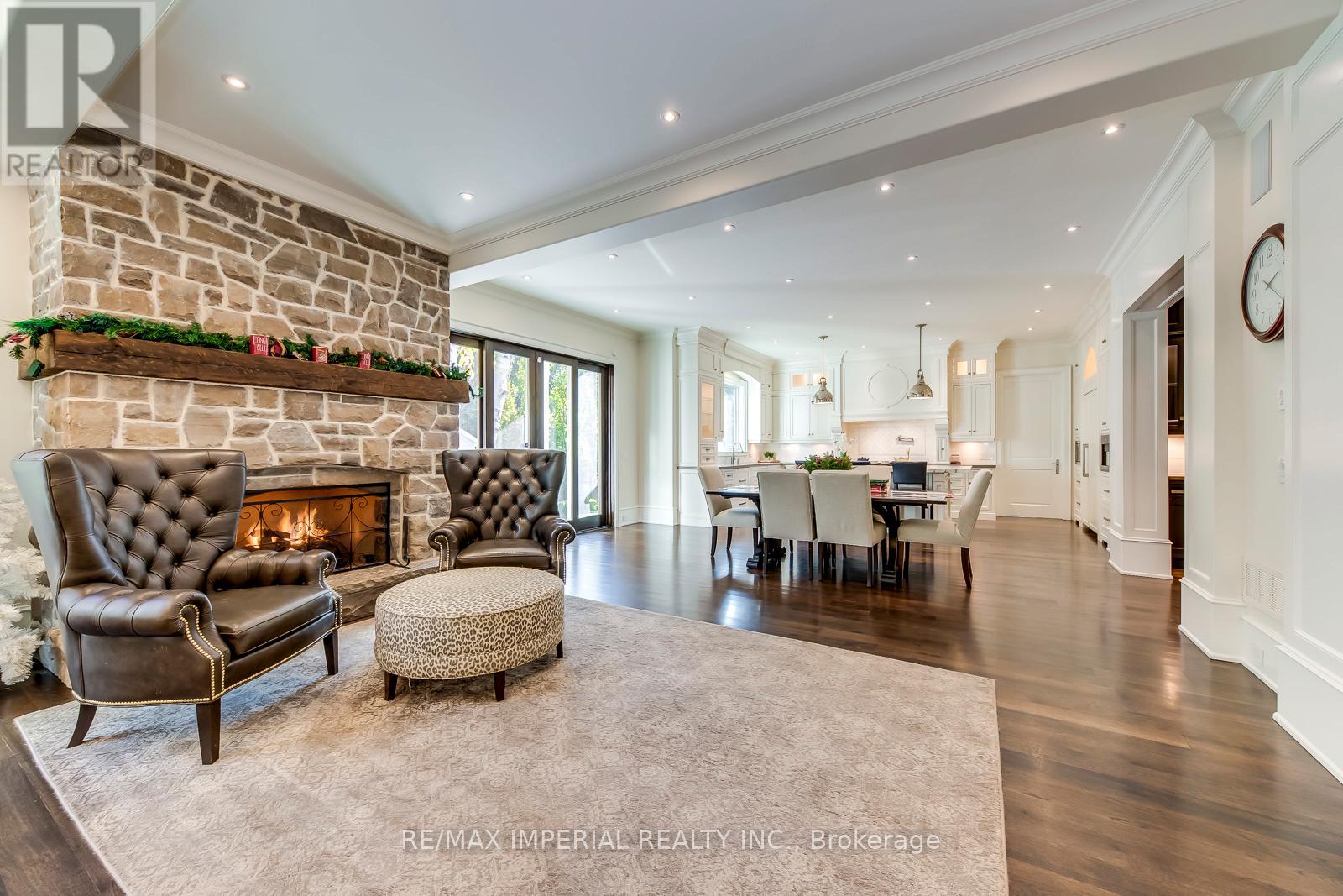 1052 Melvin Avenue, Oakville, Ontario  L6J 2V9 - Photo 15 - W12153574