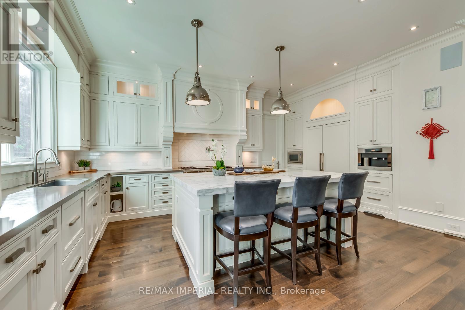 1052 Melvin Avenue, Oakville, Ontario  L6J 2V9 - Photo 16 - W12153574