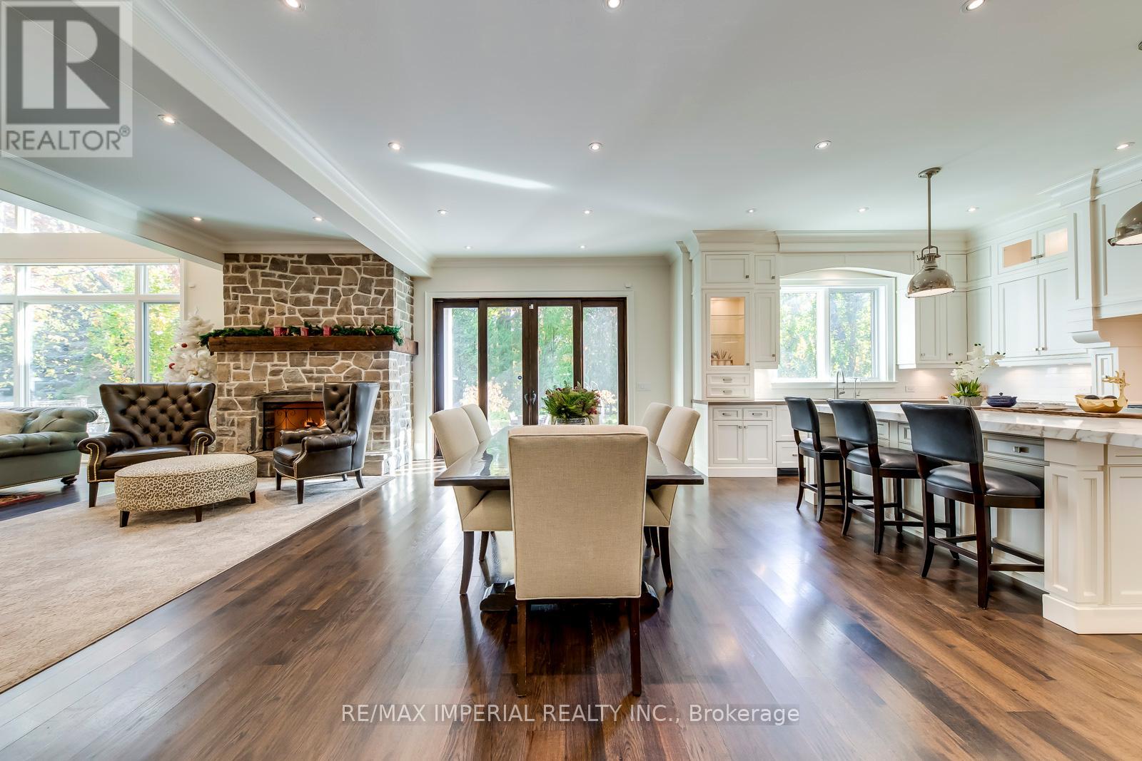 1052 Melvin Avenue, Oakville, Ontario  L6J 2V9 - Photo 20 - W12153574