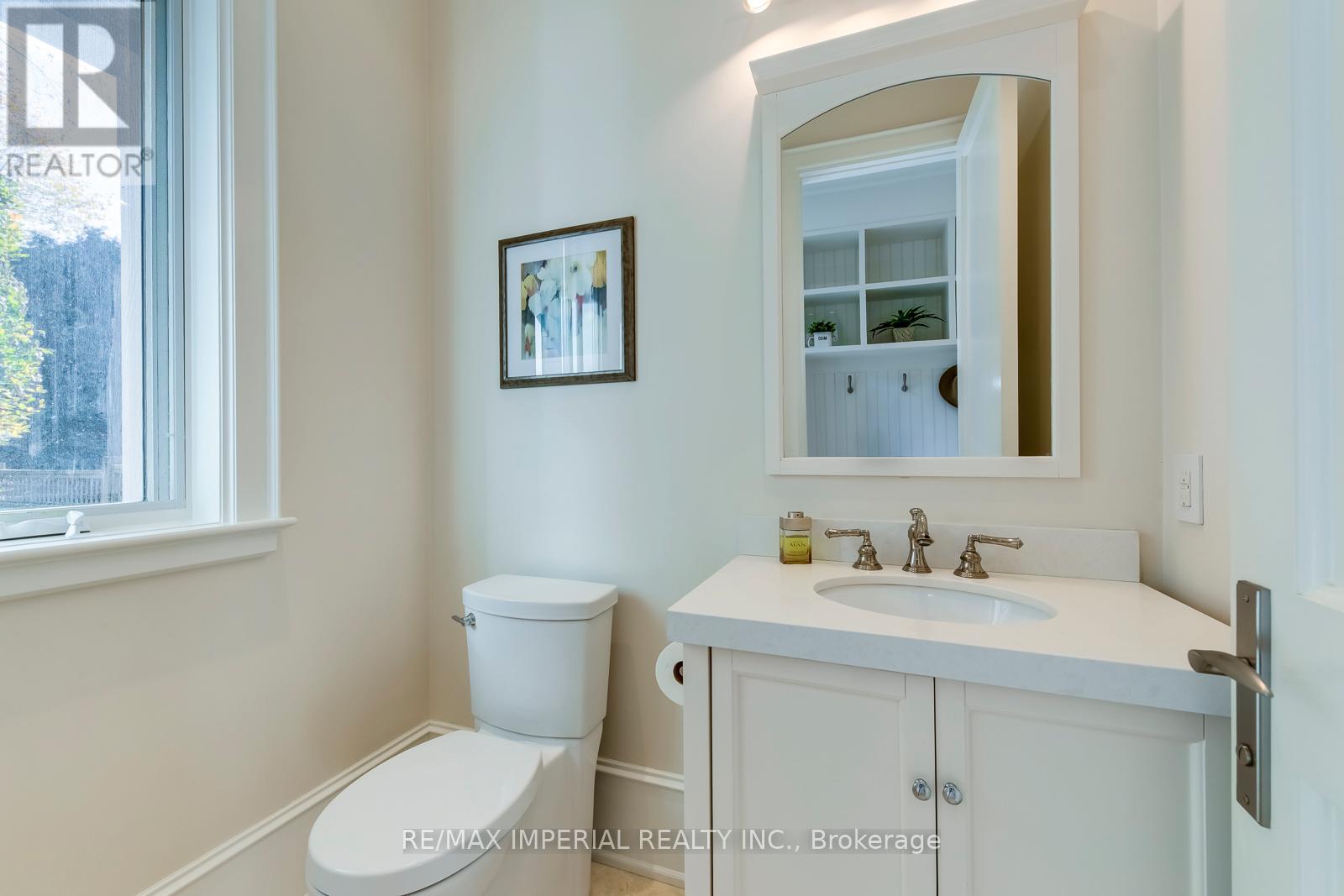 1052 Melvin Avenue, Oakville, Ontario  L6J 2V9 - Photo 24 - W12153574