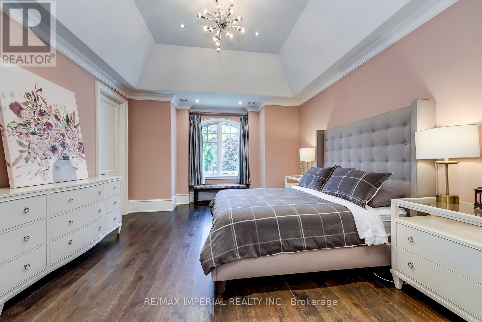 1052 Melvin Avenue, Oakville, Ontario  L6J 2V9 - Photo 32 - W12153574