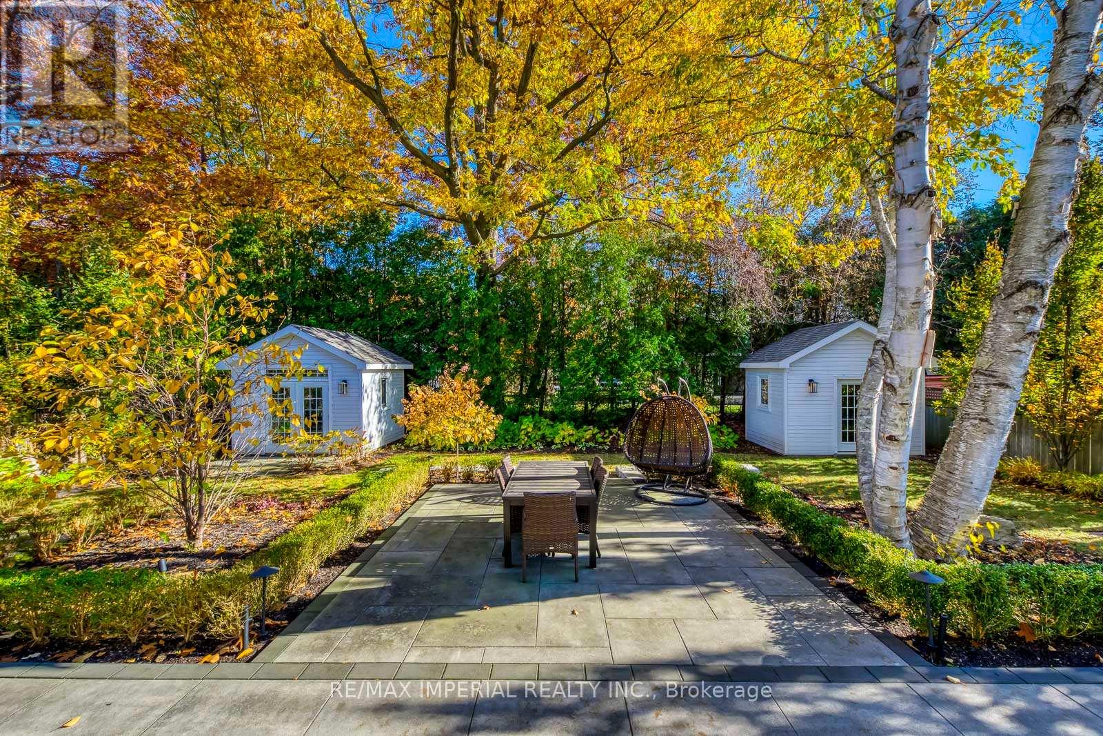 1052 Melvin Avenue, Oakville, Ontario  L6J 2V9 - Photo 44 - W12153574