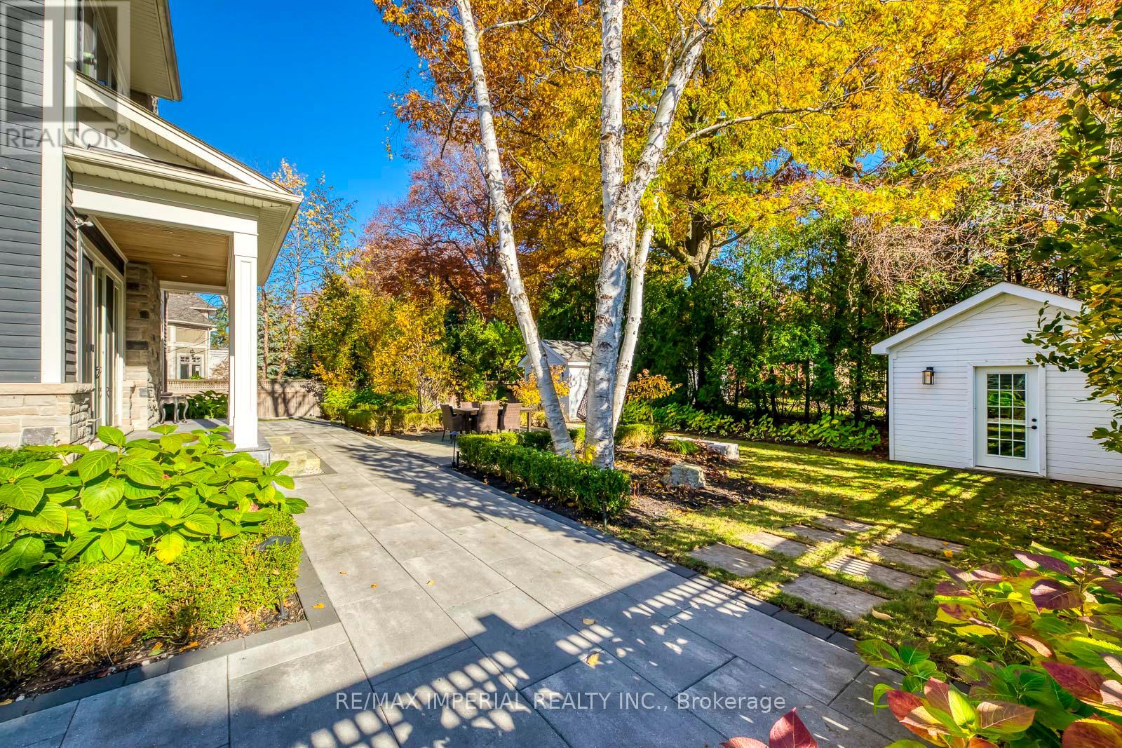 1052 Melvin Avenue, Oakville, Ontario  L6J 2V9 - Photo 46 - W12153574