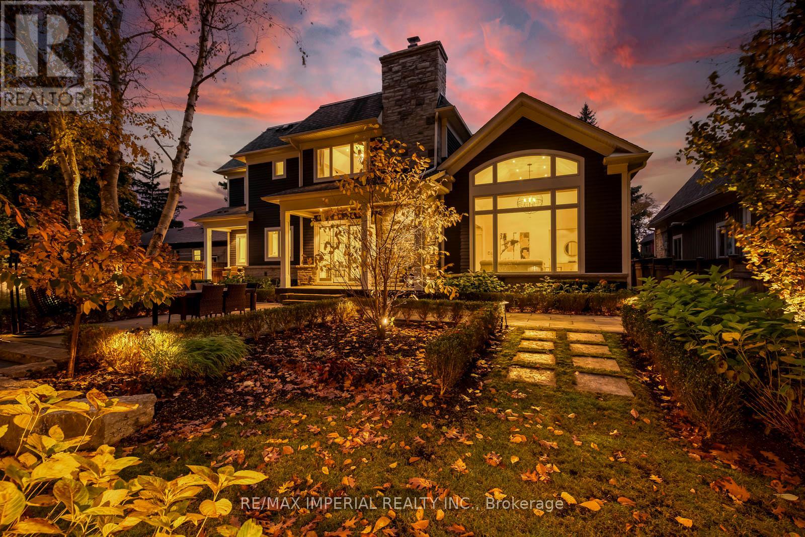 1052 Melvin Avenue, Oakville, Ontario  L6J 2V9 - Photo 48 - W12153574