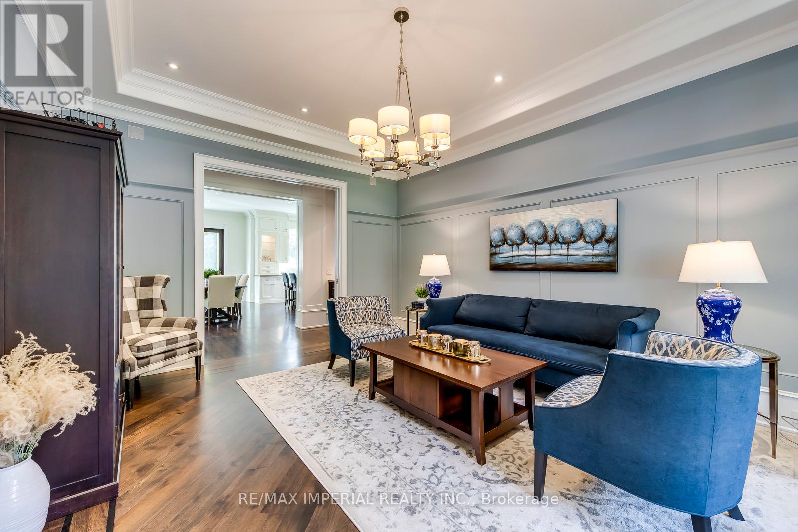 1052 Melvin Avenue, Oakville, Ontario  L6J 2V9 - Photo 7 - W12153574