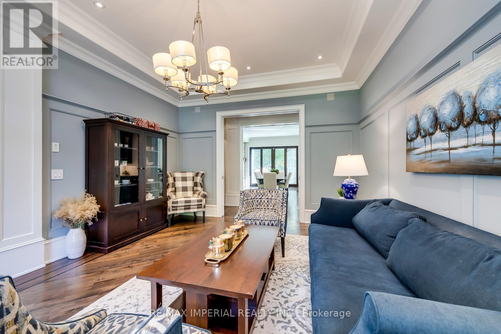 1052 Melvin Avenue, Oakville, Ontario  L6J 2V9 - Photo 8 - W12153574