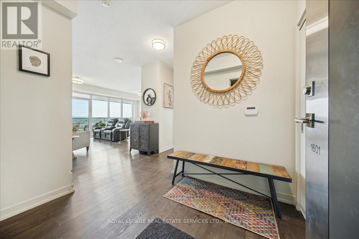 1601 - 2081 Fairview Street, Burlington, Ontario  L7R 0E4 - Photo 9 - W12153575