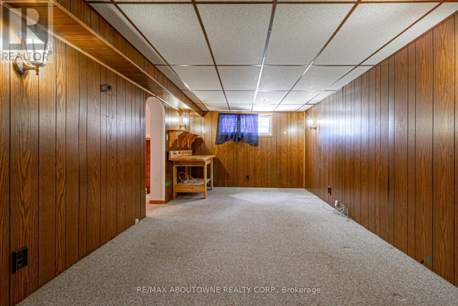 2054 Bridge Road, Oakville, Ontario  L6L 2E7 - Photo 16 - W12153579