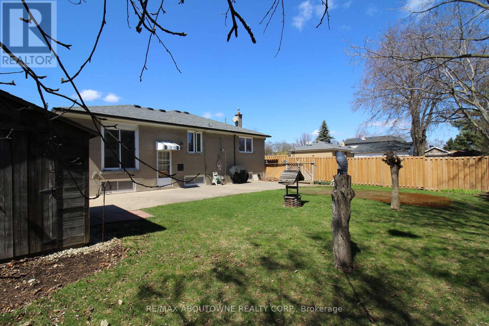 2054 Bridge Road, Oakville, Ontario  L6L 2E7 - Photo 27 - W12153579