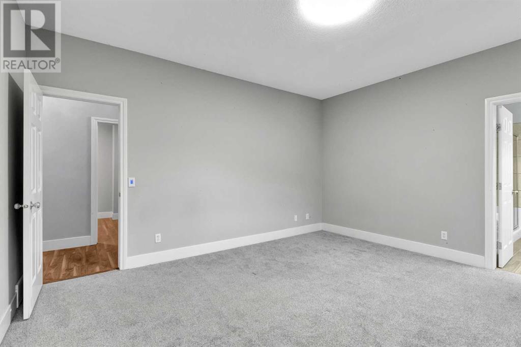 197 Royal Crest View Nw, Calgary, Alberta  T3G 5W4 - Photo 15 - A2201464