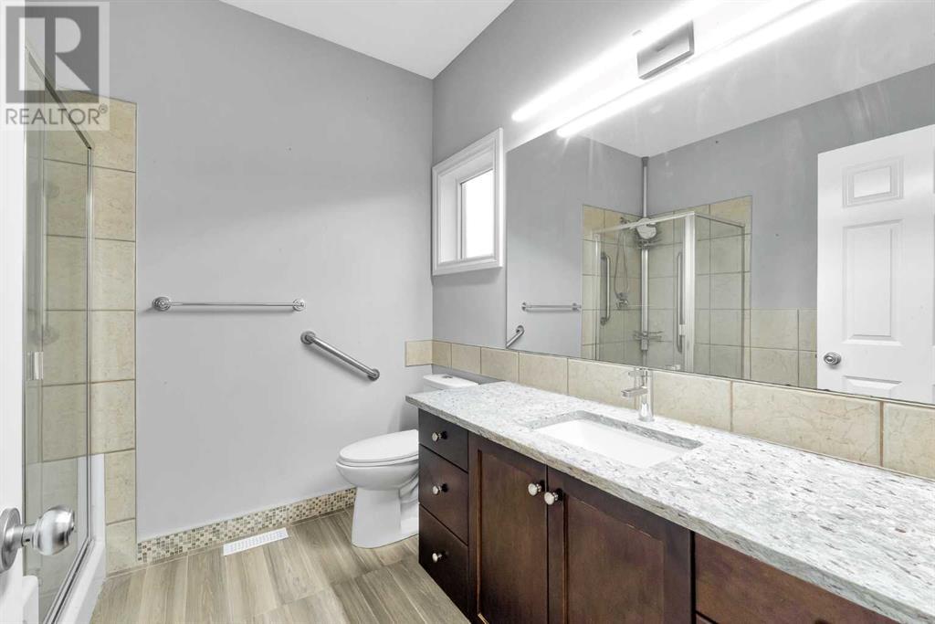 197 Royal Crest View Nw, Calgary, Alberta  T3G 5W4 - Photo 17 - A2201464