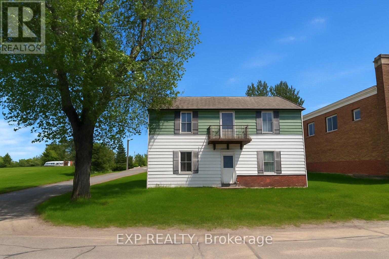 106 Maitland Road, Merrickville-Wolford, Ontario  K0G 1G0 - Photo 1 - X12153622